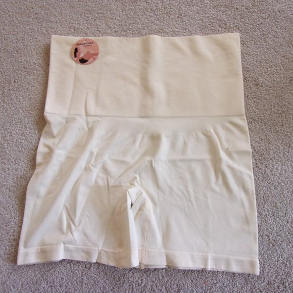 Women's Shapermint Essentials Everyday Smoothing Short 43425 Size X Large Beige - Picture 6 of 12
